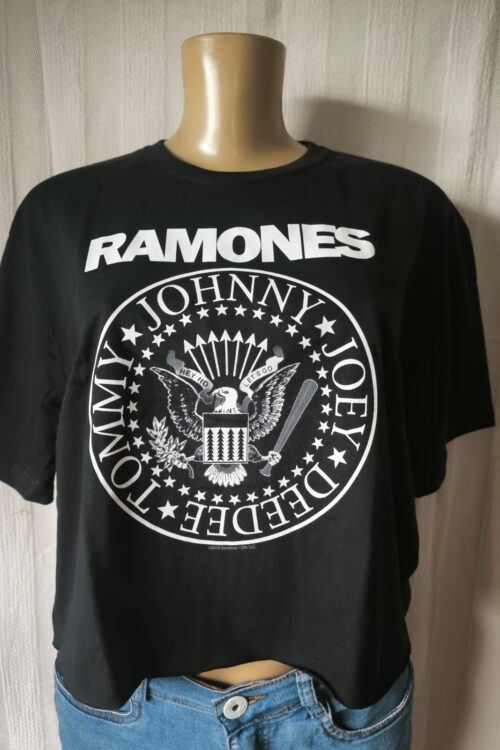 Cropped Ramones Logo (STAMP)